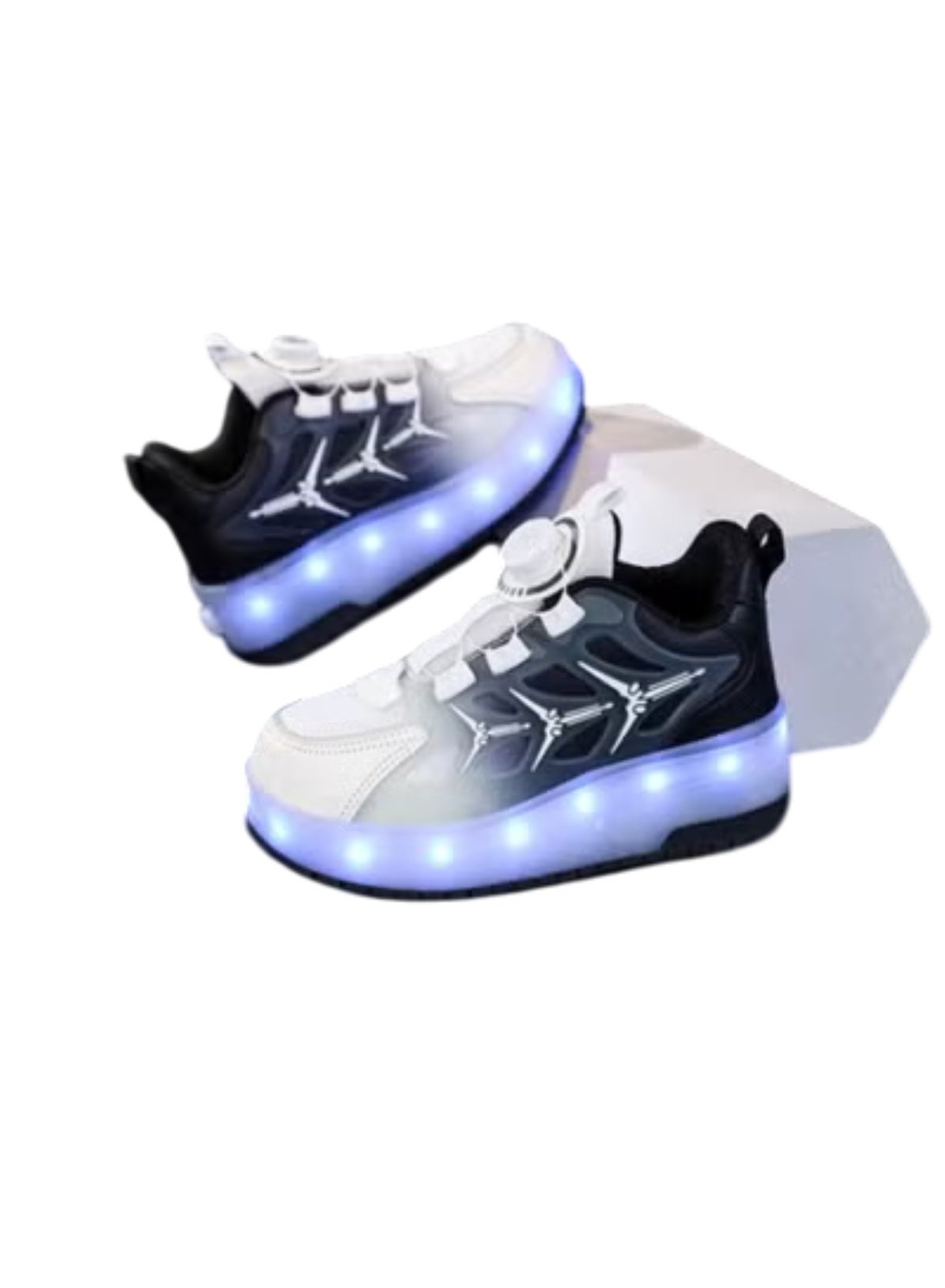 حذاء تزلج XF11 أبيض وأسود بعجلتين مزود بإضاءة LED للأطفال - مقاس 35 (الطول الداخلي 22.5 سم)